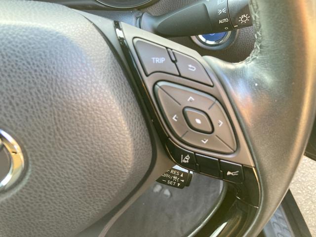 Ｃ－ＨＲ Ｓ　プリクラッシュセーフティ　車線逸脱警報　純正ＳＤナビ　地デジ　Ｂｌｕｅｔｏｏｔｈ　バックモニター　レーダークルーズコントロール　オートハイビーム　ＨＩＤ　ＥＴＣ　純正１７ＡＷ（16枚目）