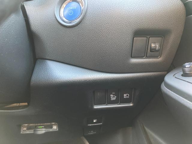 Ｃ－ＨＲ Ｓ　プリクラッシュセーフティ　車線逸脱警報　純正ＳＤナビ　地デジ　Ｂｌｕｅｔｏｏｔｈ　バックモニター　レーダークルーズコントロール　オートハイビーム　ＨＩＤ　ＥＴＣ　純正１７ＡＷ（18枚目）