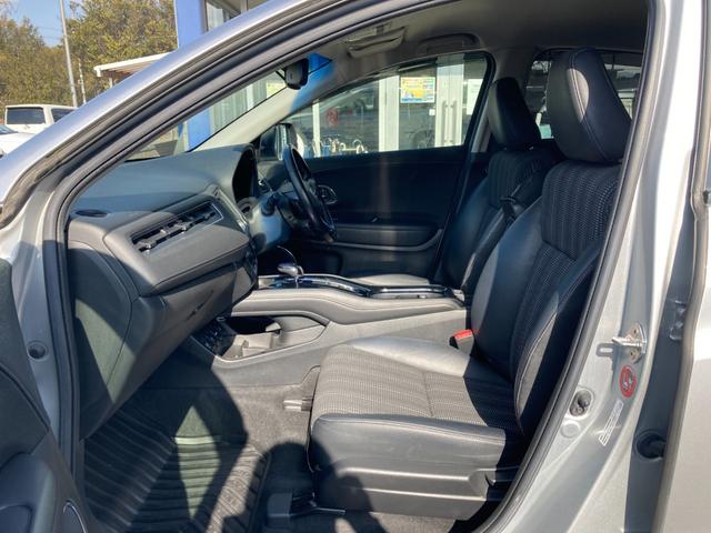 ヴェゼル ハイブリッドＺ　シティブレーキアクティブシステム　純正ナビ　地デジ　Ｂｌｕｅｔｏｏｔｈ　ＨＤＭＩ　バックモニター　革巻きハンドル　クルーズコントロール　パドルシフト　ハーフレザーシート　前席シートヒーター　ＬＥＤ（22枚目）