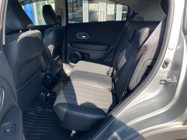 ヴェゼル ハイブリッドＺ　シティブレーキアクティブシステム　純正ナビ　地デジ　Ｂｌｕｅｔｏｏｔｈ　ＨＤＭＩ　バックモニター　革巻きハンドル　クルーズコントロール　パドルシフト　ハーフレザーシート　前席シートヒーター　ＬＥＤ（24枚目）