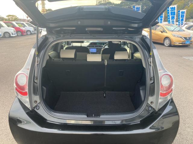 アクア S 純正SDナビ・地デジ・Bluetooth・バックモニター・プッシュスタート・ヘッドライトレベライザー・ETC(5枚目)