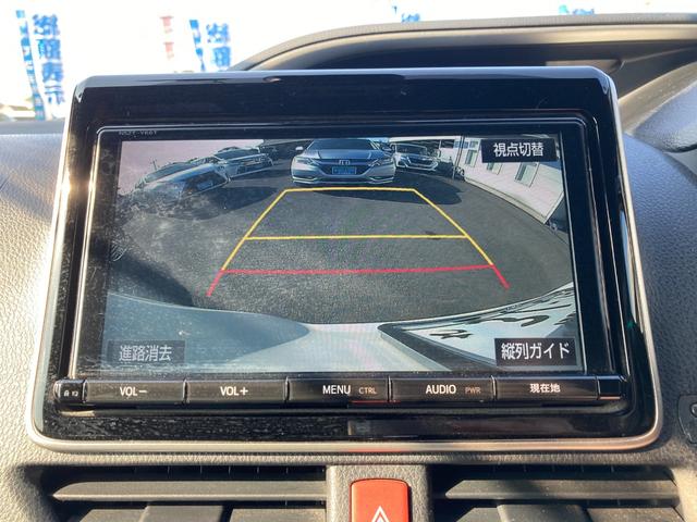 ヴォクシー ＺＳ　煌　プリクラッシュセーフティ　先行車発進告知　ワンオーナー車　純正９インチＳＤナビ　地デジ　Ｂｌｕｅｔｏｏｔｈ　バックモニター　前後ドラレコ　両側パワースライド　革巻きハンドル　クルーズコントロール（11枚目）