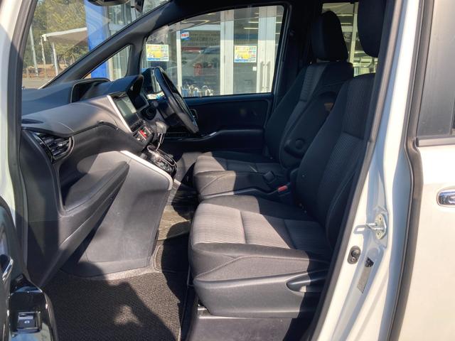 ヴォクシー ＺＳ　煌　プリクラッシュセーフティ　先行車発進告知　ワンオーナー車　純正９インチＳＤナビ　地デジ　Ｂｌｕｅｔｏｏｔｈ　バックモニター　前後ドラレコ　両側パワースライド　革巻きハンドル　クルーズコントロール（21枚目）