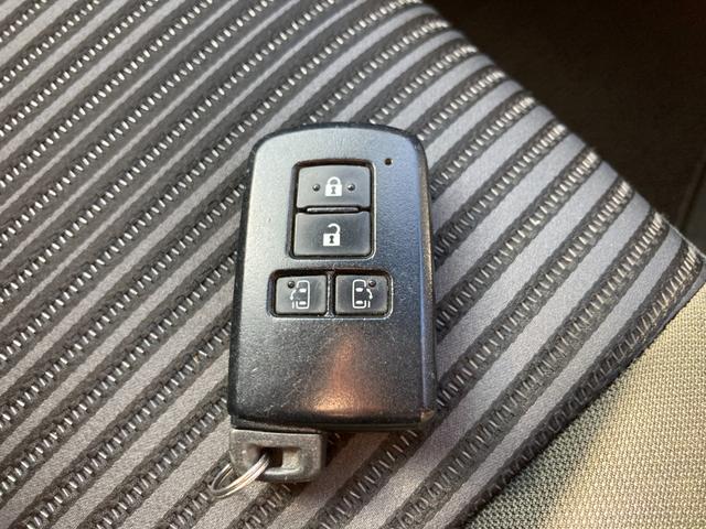 ヴォクシー ＺＳ　煌　プリクラッシュセーフティ　先行車発進告知　ワンオーナー車　純正９インチＳＤナビ　地デジ　Ｂｌｕｅｔｏｏｔｈ　バックモニター　前後ドラレコ　両側パワースライド　革巻きハンドル　クルーズコントロール（26枚目）