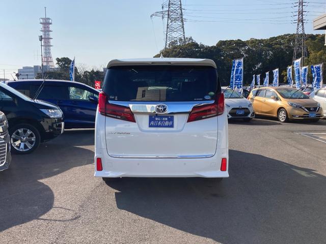 アルファード ２．５Ｓ　Ｃパッケージ　Ｗサンルーフ　黒革シート　フリップダウンモニター　７人乗り　プリクラッシュセーフティ　標識検知　ブラインドスポットモニター　純正１０インチＳＤナビ　Ｂｌｕｅｔｏｏｔｈ　ＨＤＭＩ　デジタルインナーミラー（5枚目）