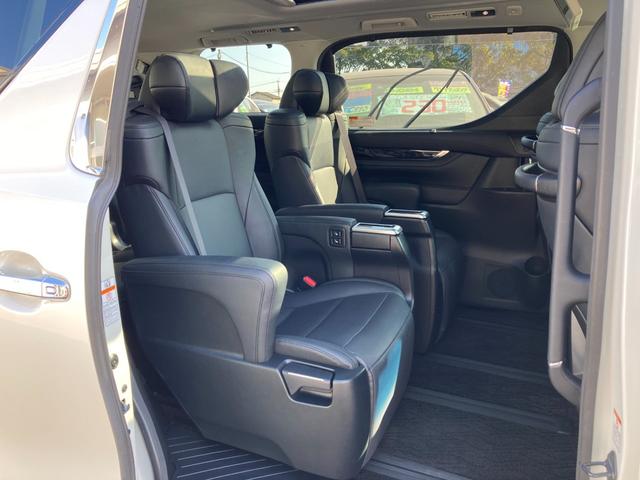 アルファード ２．５Ｓ　Ｃパッケージ　Ｗサンルーフ　黒革シート　フリップダウンモニター　７人乗り　プリクラッシュセーフティ　標識検知　ブラインドスポットモニター　純正１０インチＳＤナビ　Ｂｌｕｅｔｏｏｔｈ　ＨＤＭＩ　デジタルインナーミラー（31枚目）