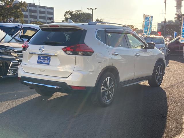 エクストレイル ２０Ｘｉ　後期モデル　４ＷＤ　プロパイロット　エマージェンシーブレーキ　後側方車両検知警報　純正ＳＤナビ　地デジ　Ｂｌｕｅｔｏｏｔｈ　ＨＤＭＩ　アラウンドビューモニター　ドラレコ　パワートランク　ルーフレール（2枚目）