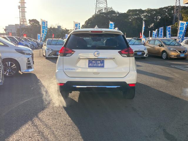 エクストレイル ２０Ｘｉ　後期モデル　４ＷＤ　プロパイロット　エマージェンシーブレーキ　後側方車両検知警報　純正ＳＤナビ　地デジ　Ｂｌｕｅｔｏｏｔｈ　ＨＤＭＩ　アラウンドビューモニター　ドラレコ　パワートランク　ルーフレール（5枚目）