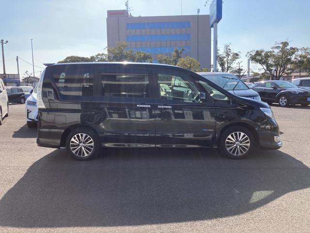 セレナ ハイウェイスター　Ｓ－ハイブリッド　エマージェンシーブレーキ　フリップダウンモニター　純正ＳＤナビ　地デジ　Ｂｌｕｅｔｏｏｔｈ　ＨＤＭＩ　アラウンドビューモニター　ドラレコ　両側パワースライド　クルーズコントロール　ＥＴＣ　純正１６ＡＷ（3枚目）