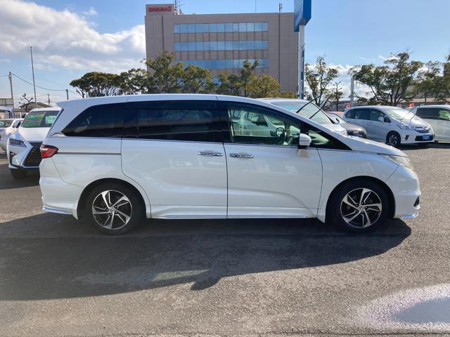 オデッセイ アブソルート　衝突軽減ブレーキ　標識認識機能　純正ナビ　地デジ　Ｂｌｕｅｔｏｏｔｈ　ＨＤＭＩ　バックモニター　前後ドラレコ　ハーフレザーシート　パドルシフト　レーダークルーズコントロール　両側パワースライド（3枚目）