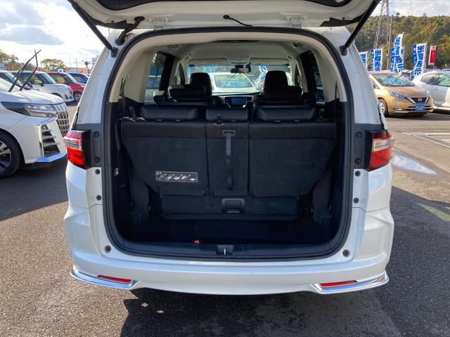 オデッセイ アブソルート　衝突軽減ブレーキ　標識認識機能　純正ナビ　地デジ　Ｂｌｕｅｔｏｏｔｈ　ＨＤＭＩ　バックモニター　前後ドラレコ　ハーフレザーシート　パドルシフト　レーダークルーズコントロール　両側パワースライド（6枚目）