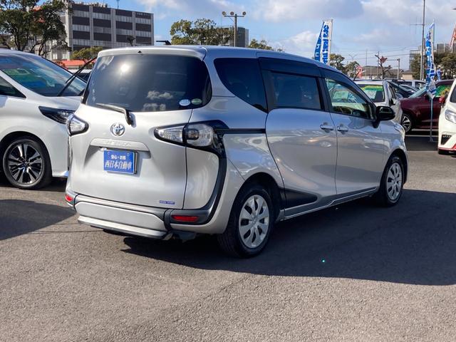 シエンタ Ｘ　車いす仕様車　スローパー　法人ワンオーナー　手すり付き　車いす固定装置　車高降下装置　純正ＳＤナビ　ワンセグ　Ｂｌｕｅｔｏｏｔｈ　バックモニター　ドラレコ　左側パワースライド　ヘッドライトレベライザー（4枚目）