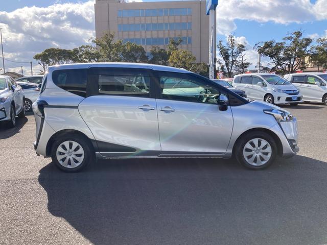 シエンタ Ｘ　車いす仕様車　スローパー　法人ワンオーナー　手すり付き　車いす固定装置　車高降下装置　純正ＳＤナビ　ワンセグ　Ｂｌｕｅｔｏｏｔｈ　バックモニター　ドラレコ　左側パワースライド　ヘッドライトレベライザー（5枚目）