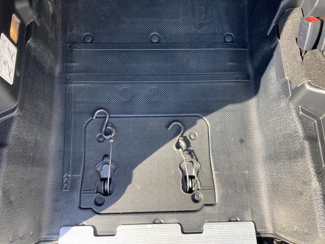 シエンタ Ｘ　車いす仕様車　スローパー　法人ワンオーナー　手すり付き　車いす固定装置　車高降下装置　純正ＳＤナビ　ワンセグ　Ｂｌｕｅｔｏｏｔｈ　バックモニター　ドラレコ　左側パワースライド　ヘッドライトレベライザー（10枚目）