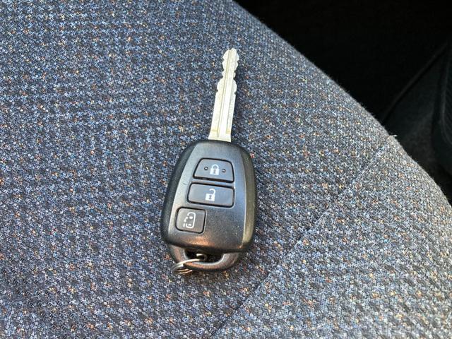 シエンタ Ｘ　車いす仕様車　スローパー　法人ワンオーナー　手すり付き　車いす固定装置　車高降下装置　純正ＳＤナビ　ワンセグ　Ｂｌｕｅｔｏｏｔｈ　バックモニター　ドラレコ　左側パワースライド　ヘッドライトレベライザー（31枚目）