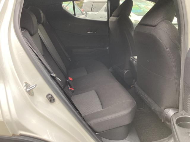 Ｃ－ＨＲ Ｓ　プリクラッシュセーフティ　車線逸脱警報　純正ＳＤナビ　地デジ　Ｂｌｕｅｔｏｏｔｈ　バックモニター　クルーズコントロール　レーダークルーズコントロール　ブレーキホールド　ＬＥＤ　ＥＴＣ　純正１７ＡＷ（21枚目）