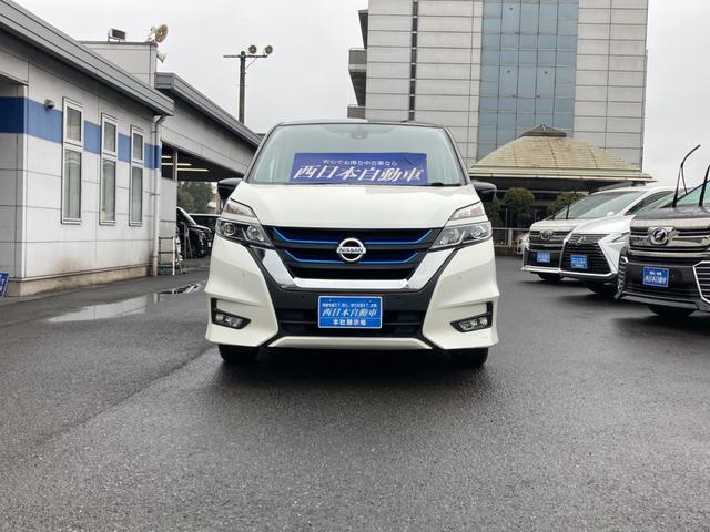セレナ ｅ－パワー　ハイウェイスターＶ　フリップダウンモニター　７人乗り　プロパイロット　エマージェンシーブレーキ　標識認識機能　純正９インチＳＤナビ　地デジ　Ｂｌｕｅｔｏｏｔｈ　ＨＤＭＩ　ドラレコ　デジタルインナーミラー　レーダークルーズ（5枚目）