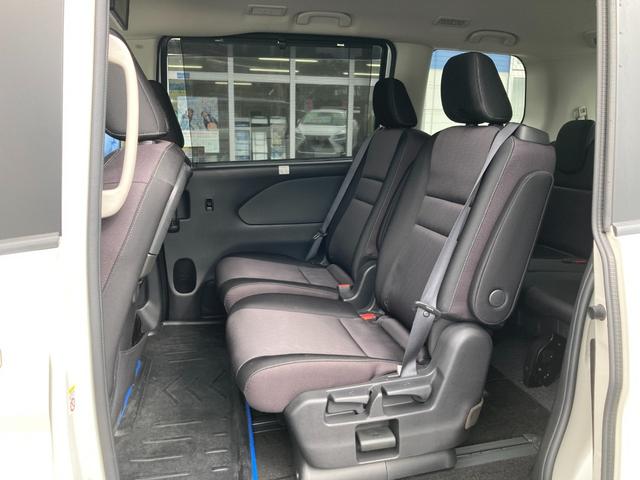 セレナ ｅ－パワー　ハイウェイスターＶ　フリップダウンモニター　７人乗り　プロパイロット　エマージェンシーブレーキ　標識認識機能　純正９インチＳＤナビ　地デジ　Ｂｌｕｅｔｏｏｔｈ　ＨＤＭＩ　ドラレコ　デジタルインナーミラー　レーダークルーズ（31枚目）