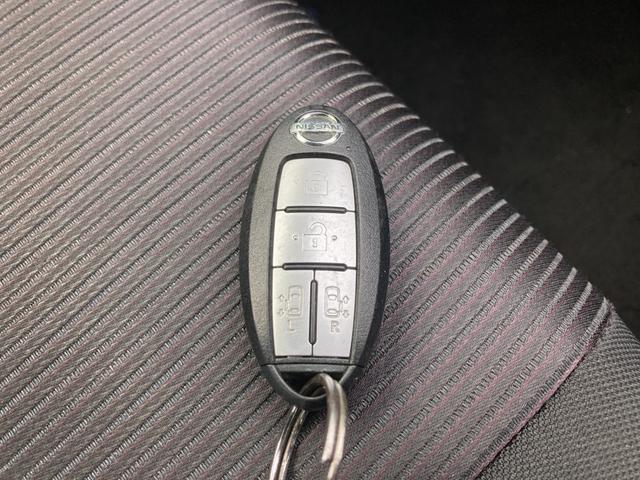 セレナ ｅ－パワー　ハイウェイスターＶ　フリップダウンモニター　７人乗り　プロパイロット　エマージェンシーブレーキ　標識認識機能　純正９インチＳＤナビ　地デジ　Ｂｌｕｅｔｏｏｔｈ　ＨＤＭＩ　ドラレコ　デジタルインナーミラー　レーダークルーズ（34枚目）