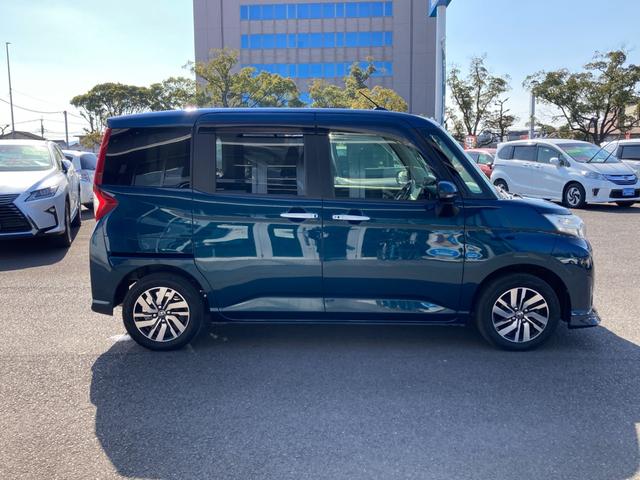 ルーミー 　プリクラッシュセーフティ　先行車発進告知　純正９インチＳＤナビ　地デジ　Ｂｌｕｅｔｏｏｔｈ　ドラレコ　両側パワースライド　クルーズコントロール　レザー調シートカバー　ＬＥＤ　ＥＴＣ　純正１４ＡＷ（3枚目）