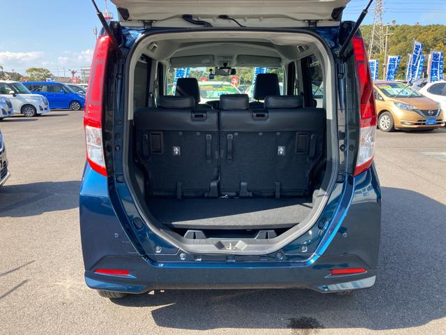 ルーミー 　プリクラッシュセーフティ　先行車発進告知　純正９インチＳＤナビ　地デジ　Ｂｌｕｅｔｏｏｔｈ　ドラレコ　両側パワースライド　クルーズコントロール　レザー調シートカバー　ＬＥＤ　ＥＴＣ　純正１４ＡＷ（6枚目）