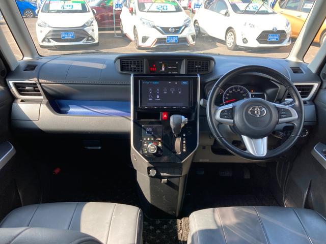 ルーミー 　プリクラッシュセーフティ　先行車発進告知　純正９インチＳＤナビ　地デジ　Ｂｌｕｅｔｏｏｔｈ　ドラレコ　両側パワースライド　クルーズコントロール　レザー調シートカバー　ＬＥＤ　ＥＴＣ　純正１４ＡＷ（8枚目）