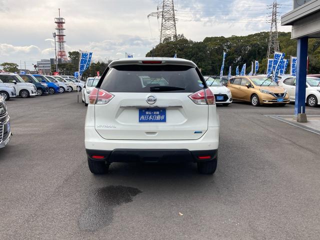 エクストレイル ２０Ｘ　エマージェンシーブレーキパッケージ　４ＷＤ　エマージェンシーブレーキ　車線逸脱警報　純正ナビ　地デジ　Ｂｌｕｅｔｏｏｔｈ　ＨＤＭＩ　バックモニター　前席シートヒーター　アイドリングストップ　革巻きハンドル　ＨＩＤ　ＥＴＣ　純正１７ＡＷ（5枚目）