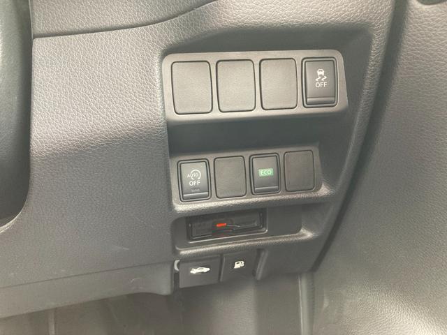 エクストレイル ２０Ｘ　エマージェンシーブレーキパッケージ　４ＷＤ　エマージェンシーブレーキ　車線逸脱警報　純正ナビ　地デジ　Ｂｌｕｅｔｏｏｔｈ　ＨＤＭＩ　バックモニター　前席シートヒーター　アイドリングストップ　革巻きハンドル　ＨＩＤ　ＥＴＣ　純正１７ＡＷ（14枚目）