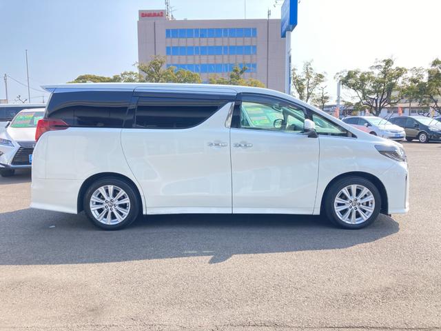 アルファード ２．５Ｓ　Ａパッケージ　Ｗサンルーフ　アルパイン１２．８インチフリップダウンモニター　プリクラッシュセーフティ　パーキングサポートブレーキ　アルパイン１１インチナビ　地デジ　Ｂｌｕｅｔｏｏｔｈ　ＨＤＭＩ　ドラレコ　ＬＥＤ（3枚目）