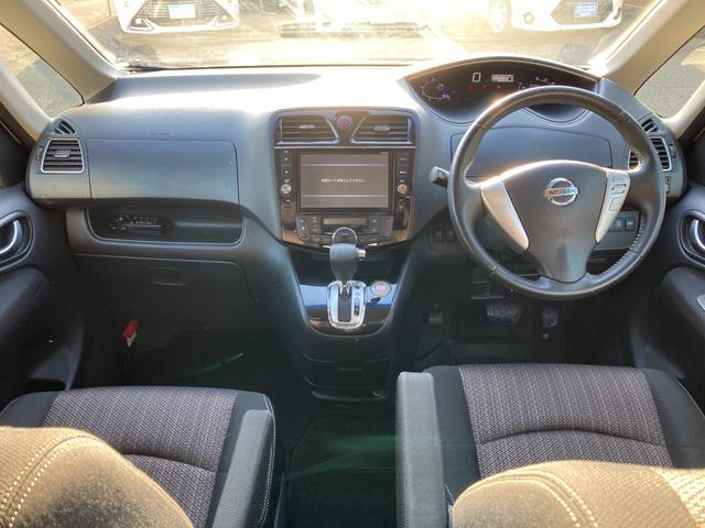 セレナ ハイウェイスター　Ｖセレ＋セーフティ　ＳＨＶ　Ａセフ　エマージェンシーブレーキ　純正ナビ　Ｂｌｕｅｔｏｏｔｈ　アラウンドビューモニター　フリップダウンモニター　ドラレコ　両側パワースライド　革巻きハンドル　クルーズコントロール　ロールサンシェード　ＥＴＣ（8枚目）