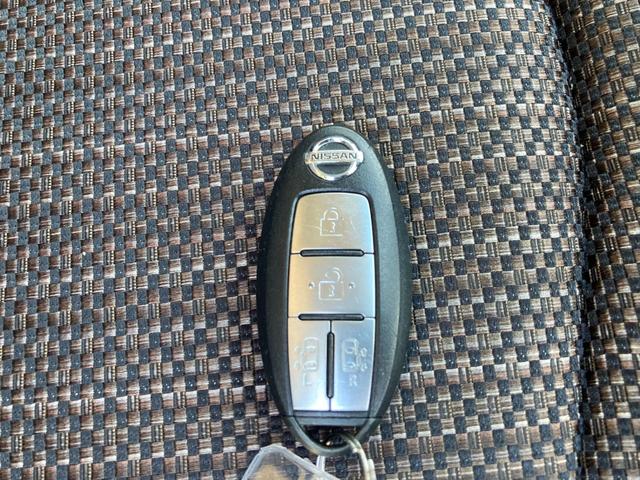 セレナ ハイウェイスター　Ｖセレ＋セーフティ　ＳＨＶ　Ａセフ　エマージェンシーブレーキ　純正ナビ　Ｂｌｕｅｔｏｏｔｈ　アラウンドビューモニター　フリップダウンモニター　ドラレコ　両側パワースライド　革巻きハンドル　クルーズコントロール　ロールサンシェード　ＥＴＣ（29枚目）