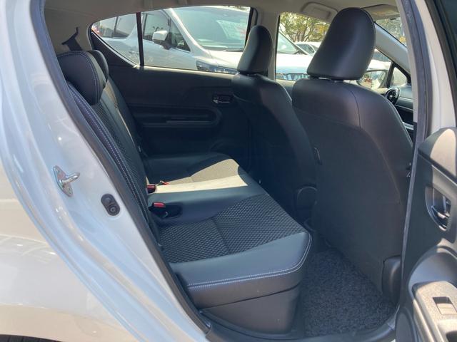 アクア Ｘ－アーバン　ソリッド　プリクラッシュセーフティ　禁煙車　純正ＳＤナビ　地デジ　Ｂｌｕｅｔｏｏｔｈ　バックモニター　ハーフレザーシート　革巻きハンドル　プッシュスタート　オートハイビーム　純正１６ＡＷ（20枚目）