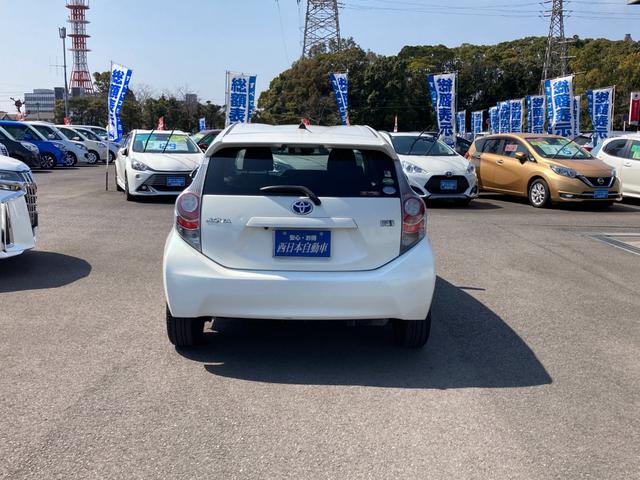 アクア Ｓ　Ｒ２．６．１２トヨタにてＨＶメインバッテリー交換済み　純正ナビ　ワンセグ　Ｂｌｕｅｔｏｏｔｈ　バックモニター　前後ドラレコ　キーレス　ヘッドライトレベライザー（5枚目）