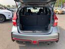 ノート ｅ－パワーニスモ　エマージェンシーブレーキ　車線逸脱警報　純正ＳＤナビ　地デジ　Ｂｌｕｅｔｏｏｔｈ　アラウンドビューモニター　革巻きハンドル　プッシュスタート　ＥＴＣ　純正１６ＡＷ（6枚目）