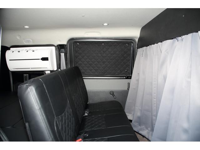 �y��ȃX�y�[�X�ƎՌ��J�[�e���z��Ȃɂ̓J�[�e���𑕔����A�O����̎���������y���B�ړ������x�e�����A�����������ԓ���Ԃ�ۂĂ܂��B