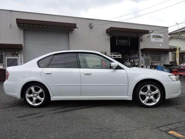 レガシィＢ４ ２．０Ｒ　Ｂスポーツ　４ＷＤ　キセノン　パワーシート　ＥＴＣ　運転席エアバッグ　助手席エアバッグ　ＡＢＳ　エアコン　パワーステアリング　パワーウィンドウ（5枚目）