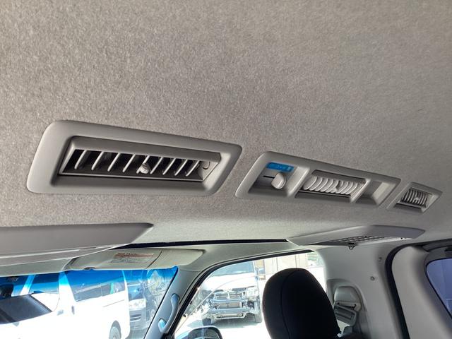 レジアスエースバン ロングスーパーＧＬ　２型　４型フェイス　ローダウン　社外アルミホイールコーナーセンサー　ケンウッドＳＤナビ　リアスライドガラス小窓　バックカメラ　１００Ｖ電源　メッキ電動格納ミラー　メッキグリル　シートカバー　ＥＴＣ（35枚目）