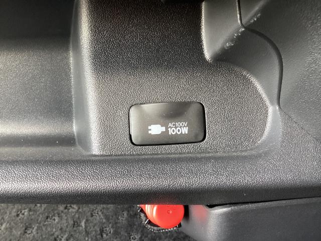 ハイエースバン ロングスーパーＧＬマルチロールトランスポータタイプＩＩ　７型　ＴＲＤエアロ４点　ＴＲＤスポーツシート　モデリスタ跳上式ベッドキット　パノラミックビュー　両側パワースライドドア　クリアランスソナー　ＴＲＤアルミホイール　トヨタセーフティセンス　デジタルミラー（45枚目）