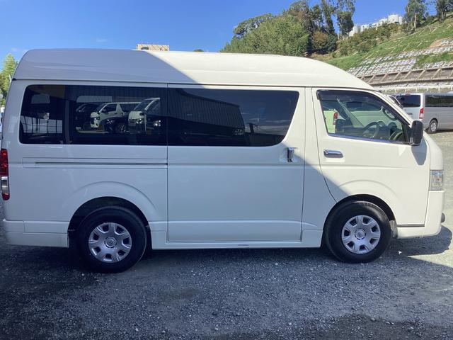 ハイエースバン ロングDX GLパッケージ 6型 ハイルーフ パノラミックビュー ダブルエアコン クリアランスソナー 純正LEDヘッドライト デジタルインナーミラー トヨタセーフティセンス ドライブレコーダー リアヒーター 内張レザー変更(6枚目)