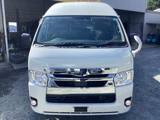 ハイエースバン ロングDX GLパッケージ 6型 ハイルーフ パノラミックビュー ダブルエアコン クリアランスソナー 純正LEDヘッドライト デジタルインナーミラー トヨタセーフティセンス ドライブレコーダー リアヒーター 内張レザー変更(8枚目)