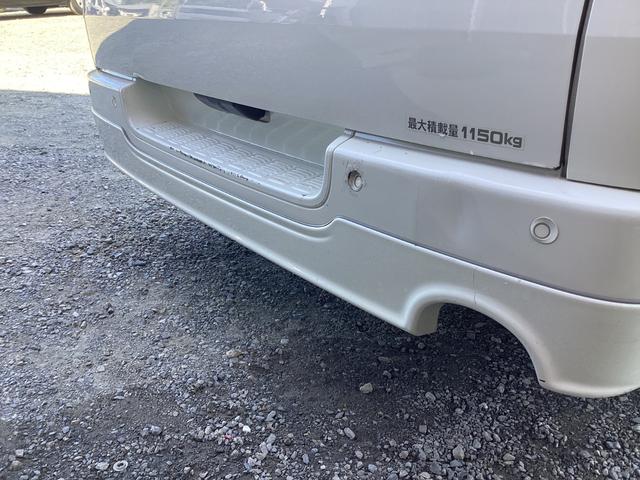 ハイエースバン ロングDX GLパッケージ 6型 ハイルーフ パノラミックビュー ダブルエアコン クリアランスソナー 純正LEDヘッドライト デジタルインナーミラー トヨタセーフティセンス ドライブレコーダー リアヒーター 内張レザー変更(11枚目)