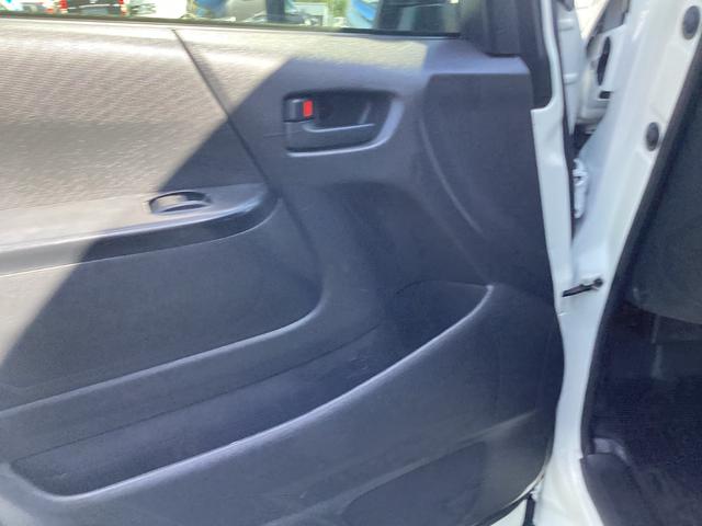 ハイエースバン ロングDX GLパッケージ 6型 ハイルーフ パノラミックビュー ダブルエアコン クリアランスソナー 純正LEDヘッドライト デジタルインナーミラー トヨタセーフティセンス ドライブレコーダー リアヒーター 内張レザー変更(43枚目)