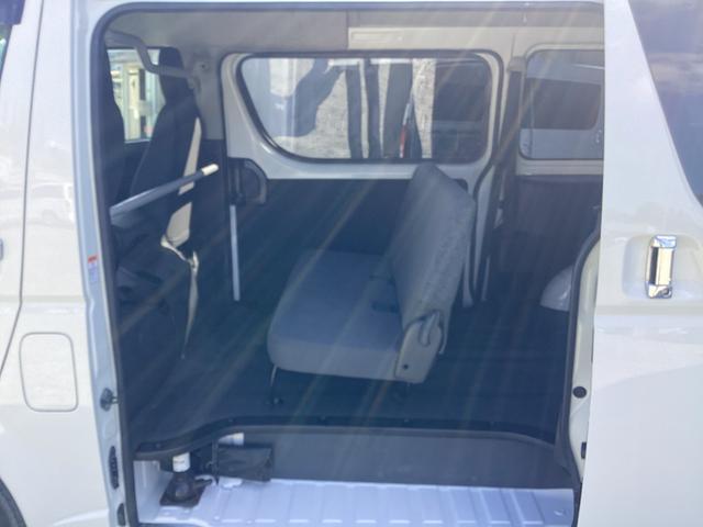 ハイエースバン ロングDX GLパッケージ 6型 ハイルーフ パノラミックビュー ダブルエアコン クリアランスソナー 純正LEDヘッドライト デジタルインナーミラー トヨタセーフティセンス ドライブレコーダー リアヒーター 内張レザー変更(46枚目)