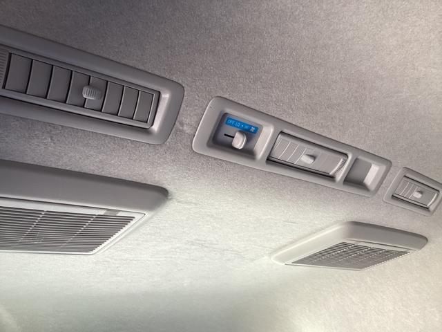 ハイエースバン ロングDX GLパッケージ 6型 ハイルーフ パノラミックビュー ダブルエアコン クリアランスソナー 純正LEDヘッドライト デジタルインナーミラー トヨタセーフティセンス ドライブレコーダー リアヒーター 内張レザー変更(48枚目)