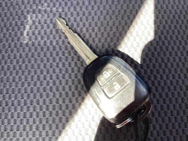 ハイエースバン ロングDX GLパッケージ 6型 ハイルーフ パノラミックビュー ダブルエアコン クリアランスソナー 純正LEDヘッドライト デジタルインナーミラー トヨタセーフティセンス ドライブレコーダー リアヒーター 内張レザー変更(56枚目)