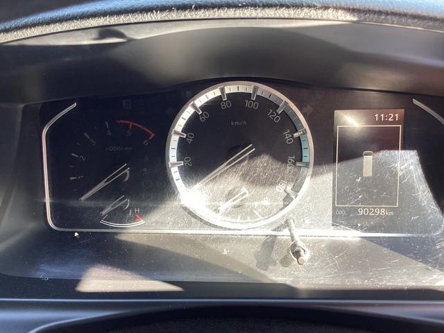 ハイエースバン ロングDX GLパッケージ 6型 ハイルーフ パノラミックビュー ダブルエアコン クリアランスソナー 純正LEDヘッドライト デジタルインナーミラー トヨタセーフティセンス ドライブレコーダー リアヒーター 内張レザー変更(57枚目)