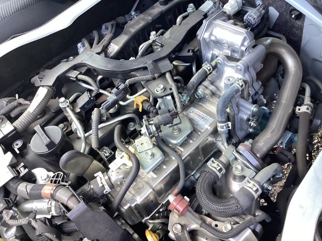 ハイエースバン ロングDX GLパッケージ 6型 ハイルーフ パノラミックビュー ダブルエアコン クリアランスソナー 純正LEDヘッドライト デジタルインナーミラー トヨタセーフティセンス ドライブレコーダー リアヒーター 内張レザー変更(58枚目)