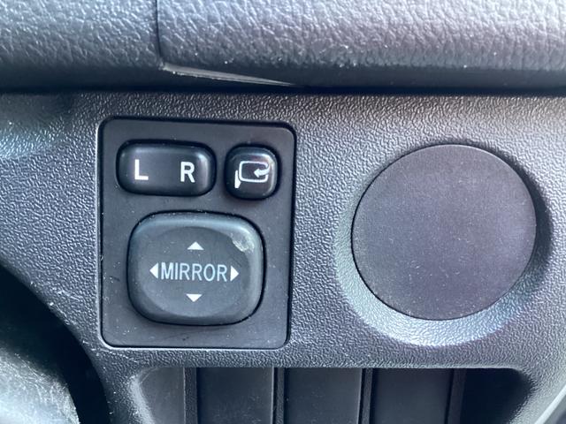 レジアスエースバン 　５型　低温強化バン　ＤＥＮＳＯ製―２２℃冷凍機　４ＷＤ　寒冷地仕様　ミラー型バックモニター　純正セキュリティ　ビルトインＥＴＣ　イージークローザー　電動格納ミラー　キーレス　レベライザー（18枚目）