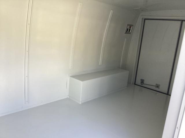 レジアスエースバン 　５型　低温強化バン　ＤＥＮＳＯ製―２２℃冷凍機　４ＷＤ　寒冷地仕様　ミラー型バックモニター　純正セキュリティ　ビルトインＥＴＣ　イージークローザー　電動格納ミラー　キーレス　レベライザー（35枚目）