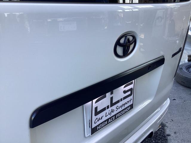 ハイエースバン スーパーＧＬ　ダークプライムＩＩ　６型　社外エアロ４点　アルパインＢＩＧＸ　両側パワースライドドア　ワンオーナー　ローダウン　社外ウインカーミラー　クリアランスソナー　トヨタセーフティセンス　オーバーフェンダー　ＬＥＤフォグランプ（10枚目）